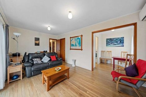 Photo of property in 3 Poto Street, Te Atatu South, Auckland, 0610