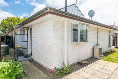 Photo of property in 20 Salford Avenue, Redwood, Christchurch, 8051