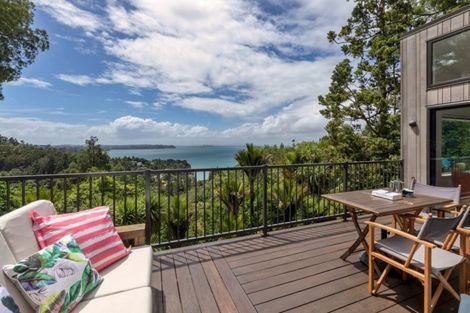 Photo of property in 64 Otitori Bay Road, Titirangi, Auckland, 0604