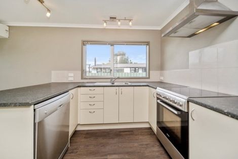 Photo of property in 3 Titoki Place, Inglewood, 4330