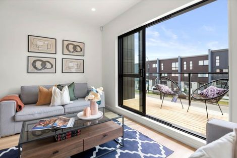 Photo of property in 19 Papatahi Lane, Flat Bush, Auckland, 2019