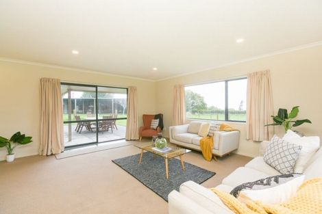 Photo of property in 581 Waitara Road, Huirangi, New Plymouth, 4373