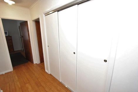 Photo of property in 25 Esk Street, Roslyn, Palmerston North, 4414