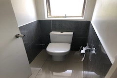 Photo of property in 9 Lysander Crescent, Beach Haven, Auckland, 0626