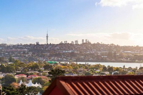 Photo of property in 45a Bradbury Road, Botany Downs, Auckland, 2010