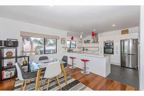 Photo of property in 8 Castaway Place, Gulf Harbour, Whangaparaoa, 0930