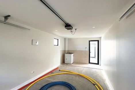 Photo of property in 103a Grove Road, Papakura, 2110