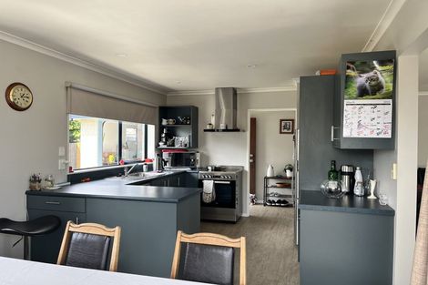 Photo of property in 32 Somerset Crescent, Highbury, Palmerston North, 4412
