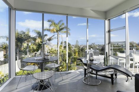 Photo of property in 32a Parr Terrace, Castor Bay, Auckland, 0620