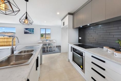 Photo of property in 81 Harriet Johnston Drive, Pokeno, 2402