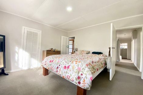Photo of property in 98/98a Glenpark Avenue, Frankleigh Park, New Plymouth, 4310