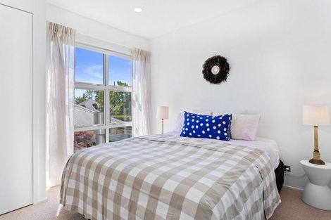 Photo of property in 76a Glandovey Road, Fendalton, Christchurch, 8052