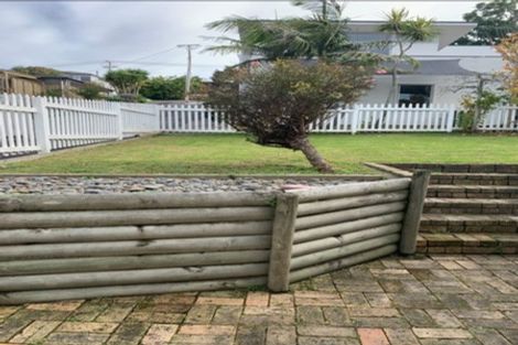 Photo of property in 2/22 Kiteroa Terrace, Rothesay Bay, Auckland, 0630
