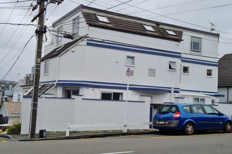 Photo of property in 1/15 Hawker Street, Mount Victoria, Wellington, 6011