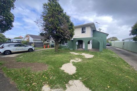 Photo of property in 29a-c Point England Road, Point England, Auckland, 1072