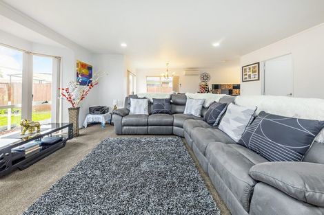 Photo of property in 30 Sheriff Place, Randwick Park, Auckland, 2105