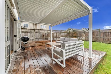 Photo of property in 15 Mulvaney Crescent, Henderson, Auckland, 0612