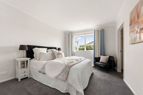 Photo of property in 1 Ambar Ridge Avenue, Massey, Auckland, 0614