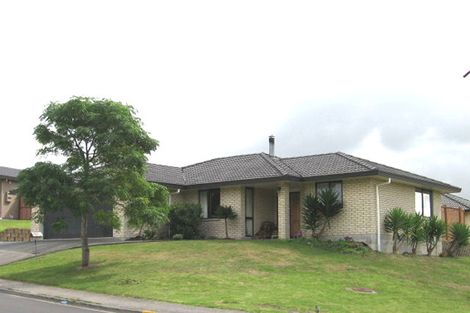 Photo of property in 17 Ruze Vida Drive, Massey, Auckland, 0614