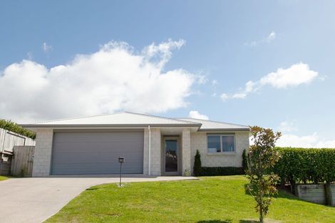Photo of property in 23 Fairfax Crescent, Pyes Pa, Tauranga, 3112