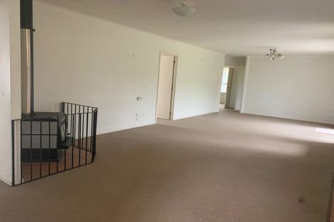 Photo of property in 103 Oraha Road, Kumeu, 0892