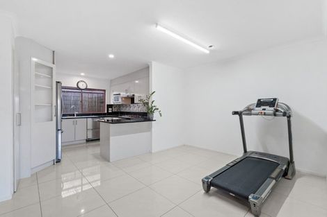 Photo of property in 73 Rathmar Drive, Manurewa, Auckland, 2105