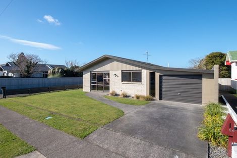 Photo of property in 24 Albion Street, Hawera, 4610