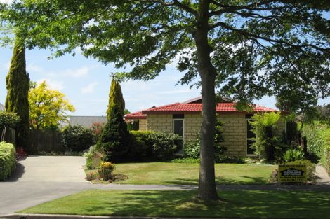 Photo of property in 22 Karnak Crescent, Russley, Christchurch, 8042