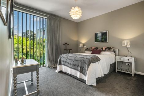 Photo of property in 2a Peter Terrace, Castor Bay, Auckland, 0620