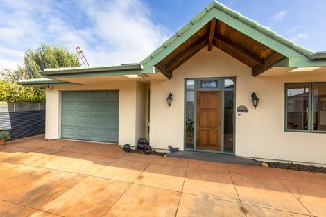 Photo of property in 11b Bedford Terrace, Waipukurau, 4200