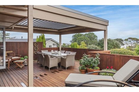 Photo of property in 1 Pluto Place, Beach Haven, Auckland, 0626