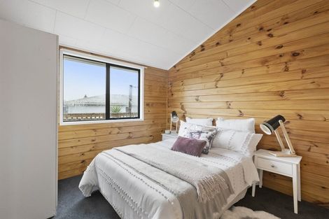 Photo of property in 2/44 Hayman Place, Beach Haven, Auckland, 0626