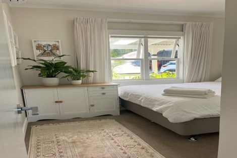 Photo of property in 2/2 Kiteroa Terrace, Rothesay Bay, Auckland, 0630