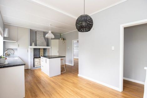 Photo of property in 2 Mahuta Road, Waitakaruru, Ngatea, 3576