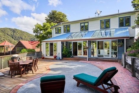 Photo of property in 46 Ferry Road, Days Bay, Lower Hutt, 5013