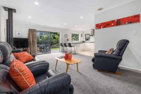 Photo of property in 61 Coroglen Rise, Pukerua Bay, 5026