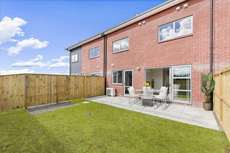 Photo of property in 38 Vincent Mcgrath Crescent, Swanson, Auckland, 0614