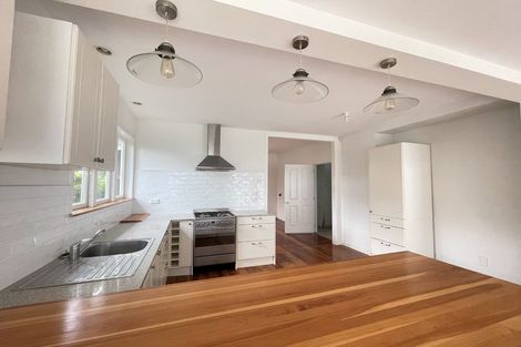 Photo of property in 4 Hillcrest Avenue, Hillcrest, Auckland, 0627