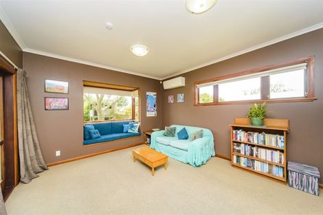 Photo of property in 11 Park Road, West End, Palmerston North, 4412