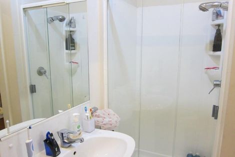 Photo of property in Regency Apartments, 5c/49 Manners Street, Te Aro, Wellington, 6011