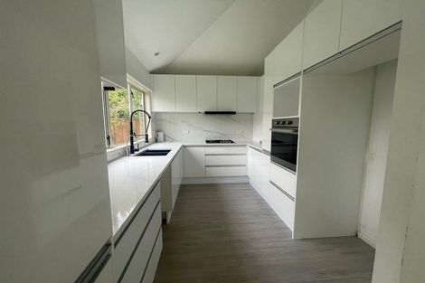 Photo of property in 3 Dainton Place, New Lynn, Auckland, 0600