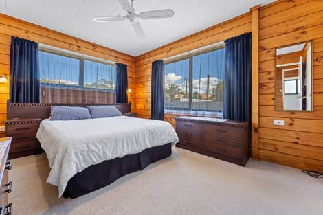 Photo of property in 124 Brightside Road, Stanmore Bay, Whangaparaoa, 0932