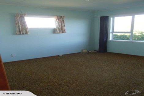 Photo of property in 112 Karaka Street, Castlecliff, Whanganui, 4501