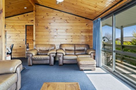 Photo of property in 4 Ward Place, Richmond Heights, Taupo, 3330