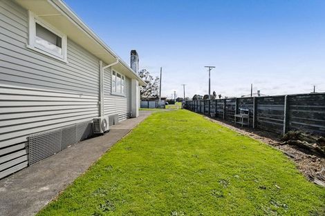 Photo of property in 60 Kapuni Street, Manaia, 4612