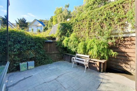Photo of property in 27 Reserve Terrace, Lyttelton, 8082