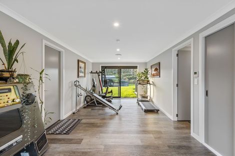 Photo of property in 121 Valley Road, Waimauku, 0881