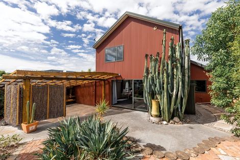 Photo of property in 37 Larnach Street, Waimairi Beach, Christchurch, 8083