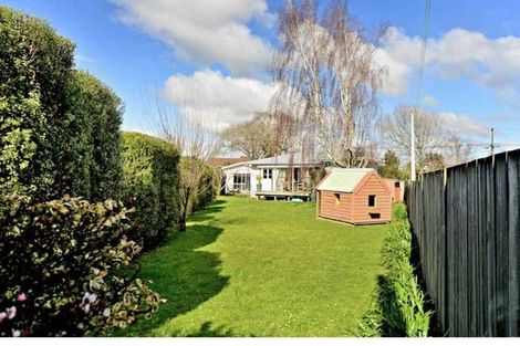 Photo of property in 27 Youngs Road, Papakura, 2110