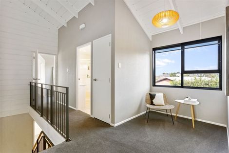 Photo of property in 133 Sandspit Road, Shelly Park, Auckland, 2014